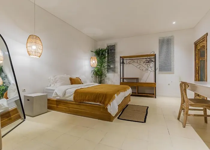 بيت للعطل Elegant 4 Bedroom Huge Pool In *