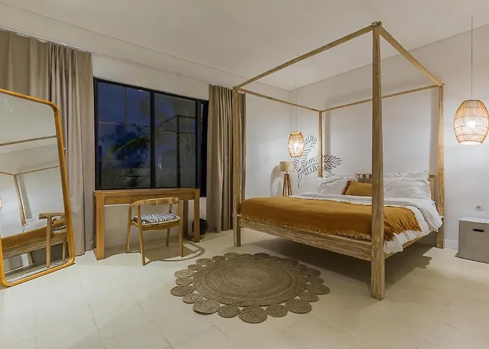 Elegant 4 Bedroom Huge Pool In ヴィラ
