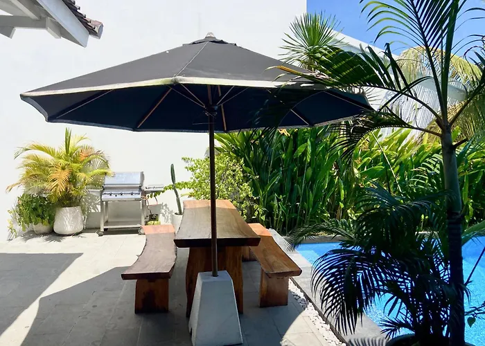 Elegant 4 Bedroom Huge Pool In チャングー